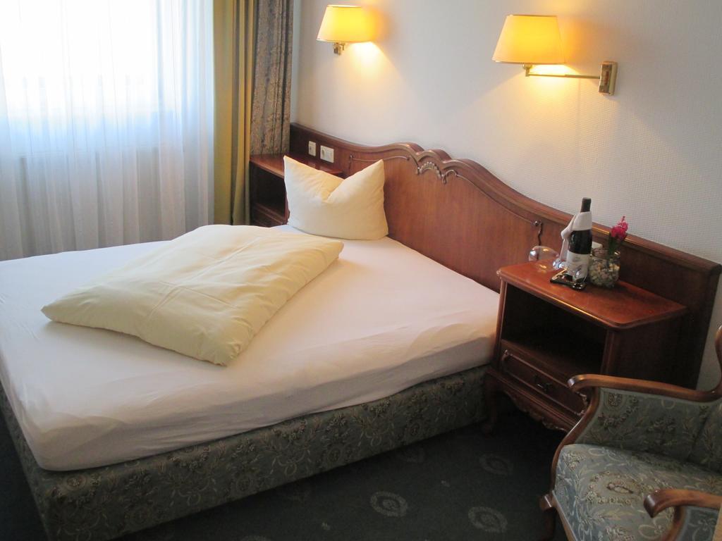 Adler Golf-& Tagungshotel Harth-Poellnitz Kültér fotó
